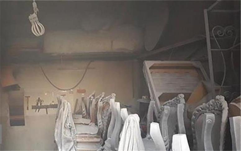 آتش سوزی هولناک کارگاه تولیدی مبل در کرج