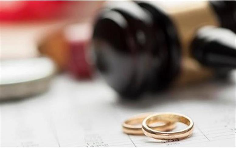 درخواست طلاق بخاطر سیر و پیاز