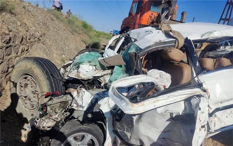 مرگ 2 سرنشین سمند در تصادف با کامیون