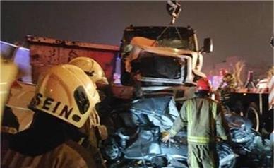 تصادف زنجیره ای 40 خودرو در آزادراه زنجان - قزوین