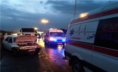 تصادف زنجیره‌ای ۱۵ خودرو در آزادراه تهران - قزوین