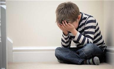 افسردگی کودکان؛ علائم، علل و راهکارهای پیشنهادی