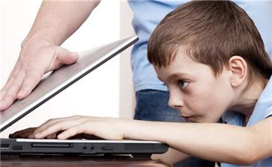 چگونه فرزندانمان را در برابر ابزار های دیجیتال محافظت کنیم؟