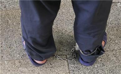 بازداشت سارق سابقه دار هنگام سرقت کولر اداره دولتی