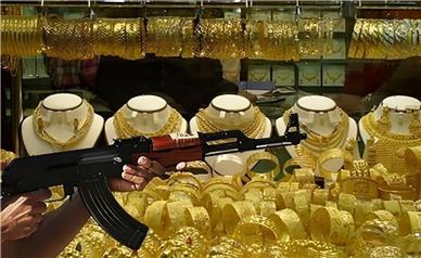فیلم// سرقت مسلحانه از طلافروشی در اسلامشهر