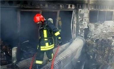 شهرک صنعتی در گرمسا دچار آتش سوزی شد